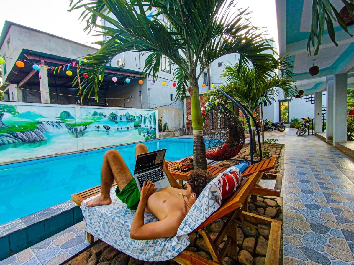 Yolo Pool Bar Villas & Garden Restaurant 퐁냐 외부 사진