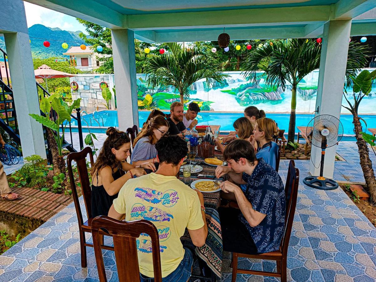 Yolo Pool Bar Villas & Garden Restaurant 퐁냐 외부 사진
